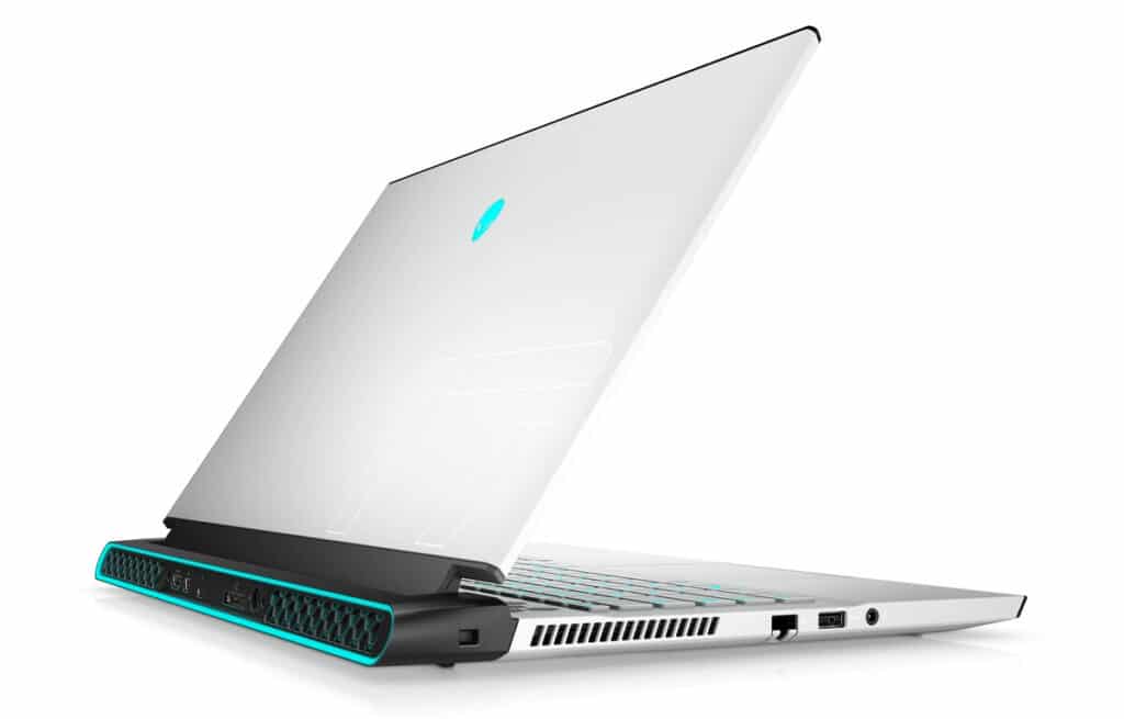 El Alienware m17 R4 es muy adecuado para la producción musical en el estudio casero