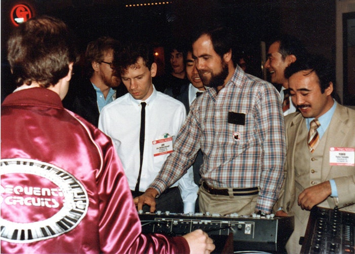 Dave Smith in der NAMM Show in Los Angeles 1983