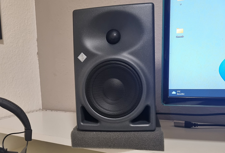 Moniteur de studio avec support