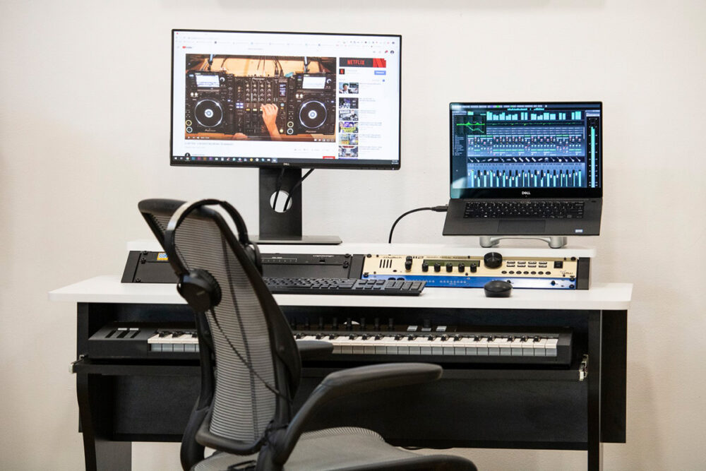 Best studio desks for music producers (with setup photos)