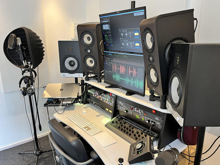 Best studio desks for music producers (with setup photos)