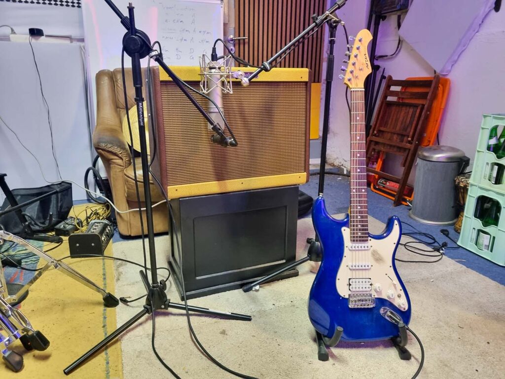 Opnameopstelling elektrische gitaar in een studio