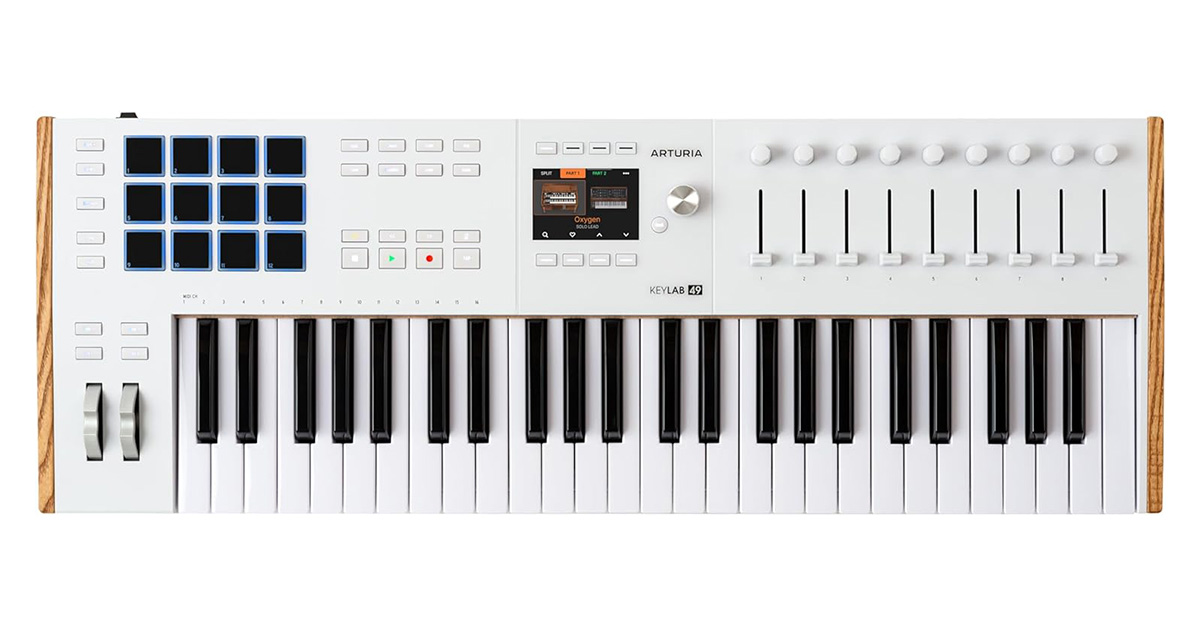 Arturia Keylab 49 es el mejor teclado MIDI cuando se trabaja mucho con plugins Arturia, ya que la integración perfecta está garantizada.